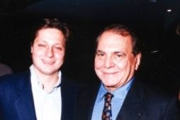 Foto antiga do Doutor Mauad com o Prof. Ivo Pitanguy